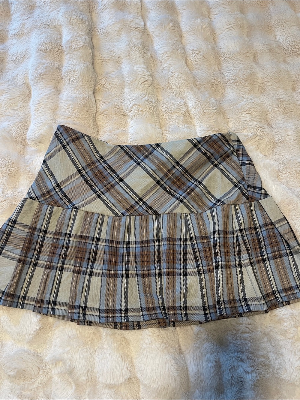 Women’s Plaid Pleated Skirt in Beige and Blue